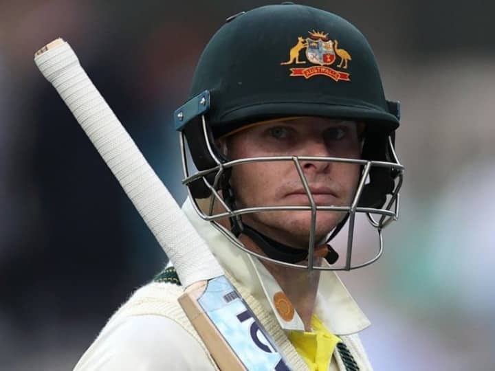 Smith was dismissed after scoring 22 runs in the 100th Test of his career, Stuart Broad made the victim