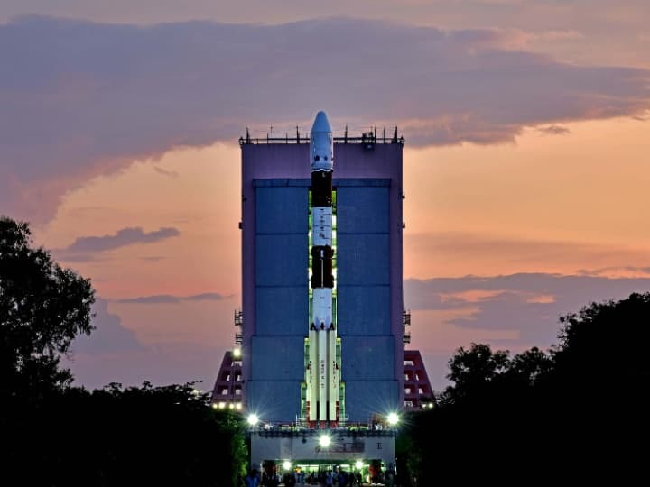 Aditya L1 will jump towards the sun today, there will be three stages in the process of orbit installation