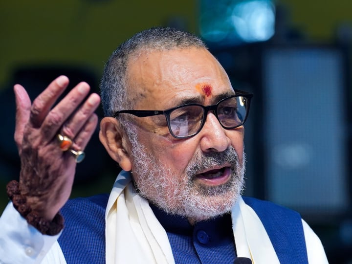 'Nitish government wants to make Bihar an Islamic state by implementing Sharia', Giriraj Singh's attack on CM