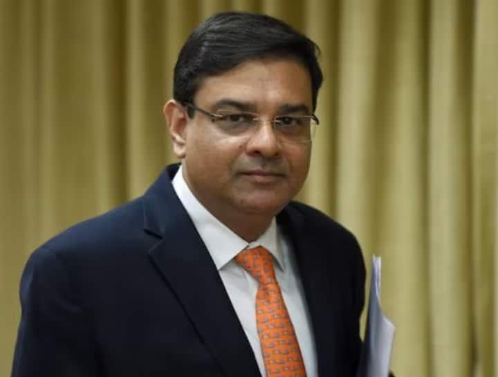 'PM Modi had compared former RBI Governor Urjit Patel to a snake', claims former Finance Secretary