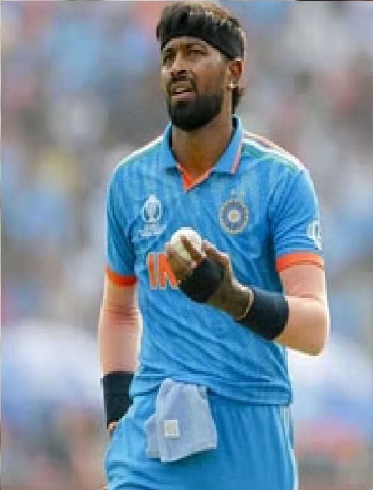     Big blow for the Indian team, Hardik Pandya suddenly had to leave the field due to injury.