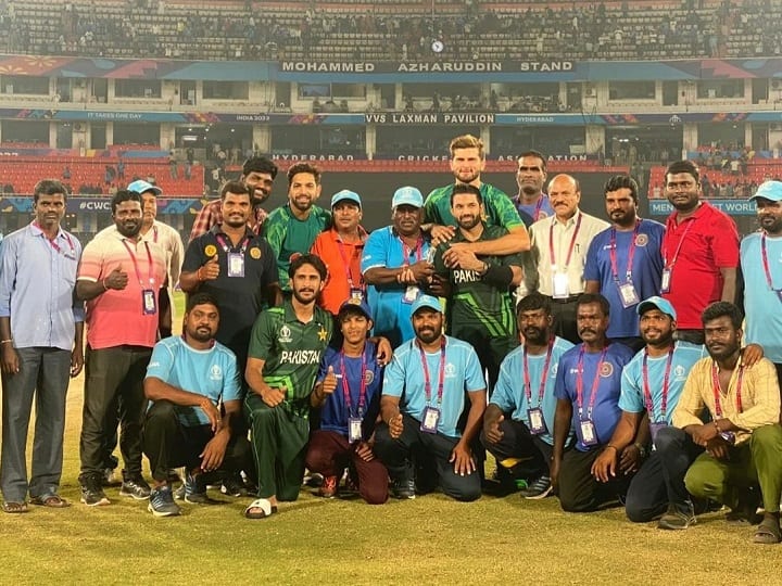 Pakistan team bid farewell to Hyderabad like this, Babar Azam gave a special gift to the ground staff