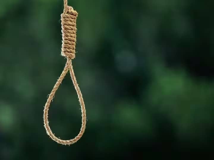 Controversy broke out over farmer's suicide in Kerala, Governor said - I will raise the matter with the Center and State.