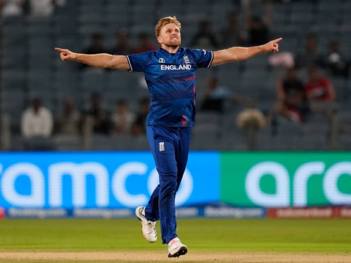 David Willey dominated in his last international match, led England to a resounding victory and became man of the match.
