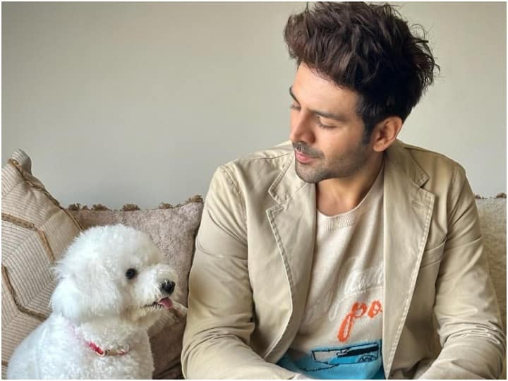 Kartik Aryan celebrated his birthday with this special gesture, did this before cutting the cake.