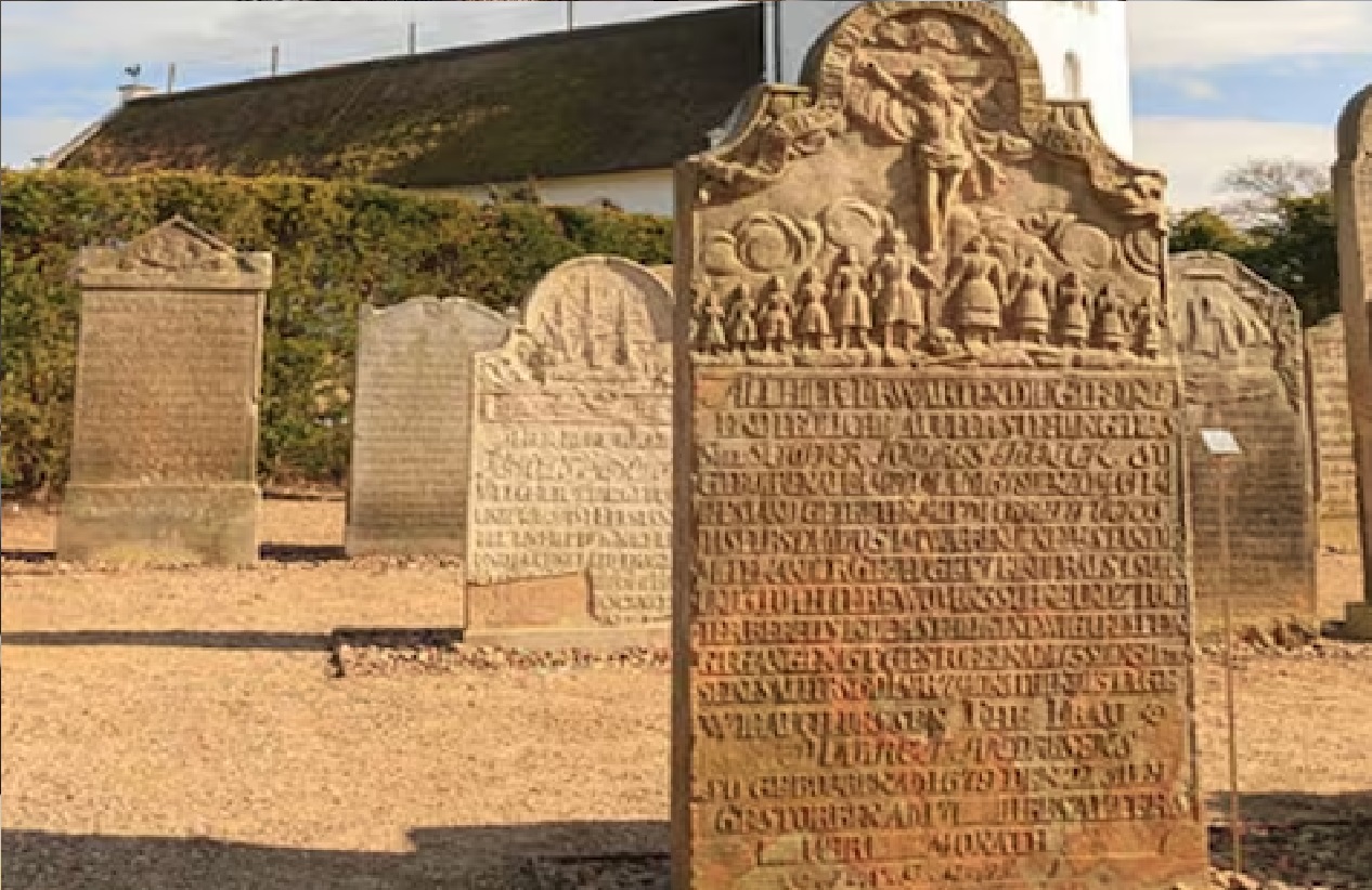 दुनिया के कुछ ऐसे kabristaan जहां कब्रें भी बोल पड़ती है, पत्थरों पर नाम के साथ अंकित है कहानियां