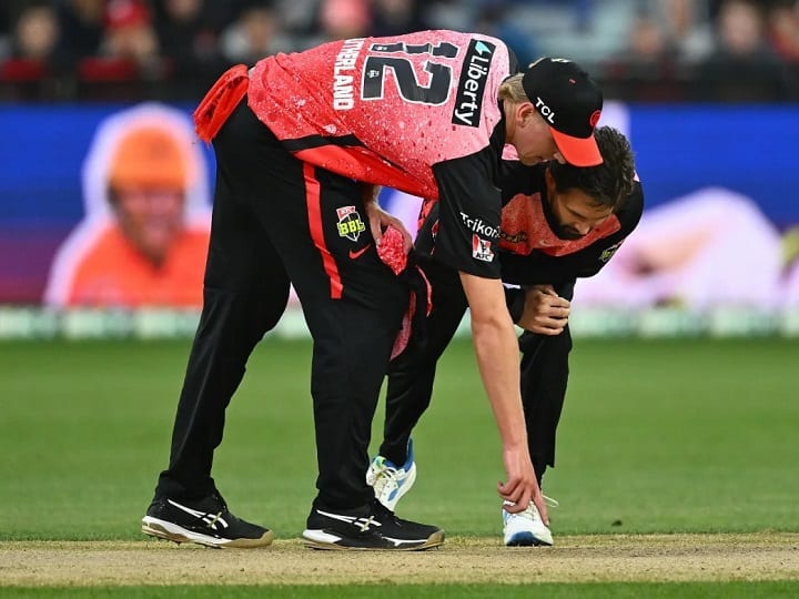Australia's Big Bash League embarrassed, match had to be canceled in the 7th over due to bad pitch