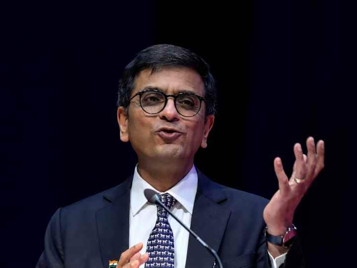 CJI DY Chandrachud's poetic style seen on Justice SK Kaul's farewell