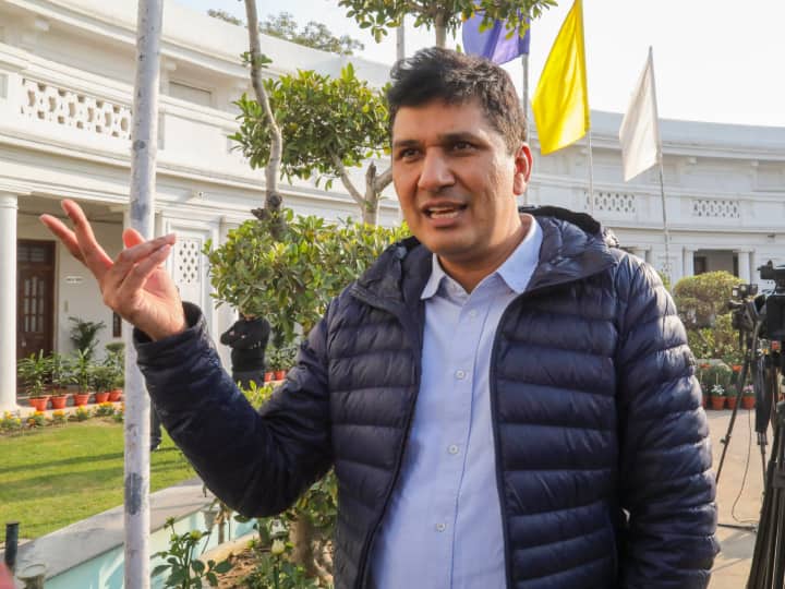 Minister Saurabh Bhardwaj accuses Chief Secretary of negligence in sexual harassment case in hospital
