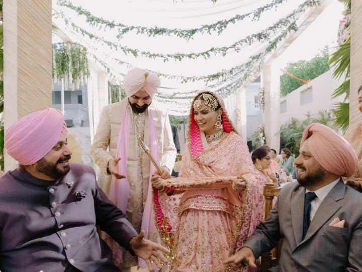 Navjot Singh Sidhu's son Karan gets married gracefully, you can also see pictures