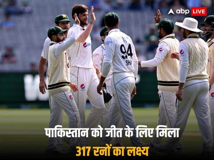 Pakistan set a target of 317 runs to win, Afridi-Hamza showed amazing bowling skills.