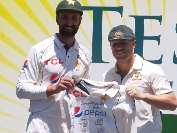 After the last test of his career, David Warner got a special gift from Pakistan team, see photo