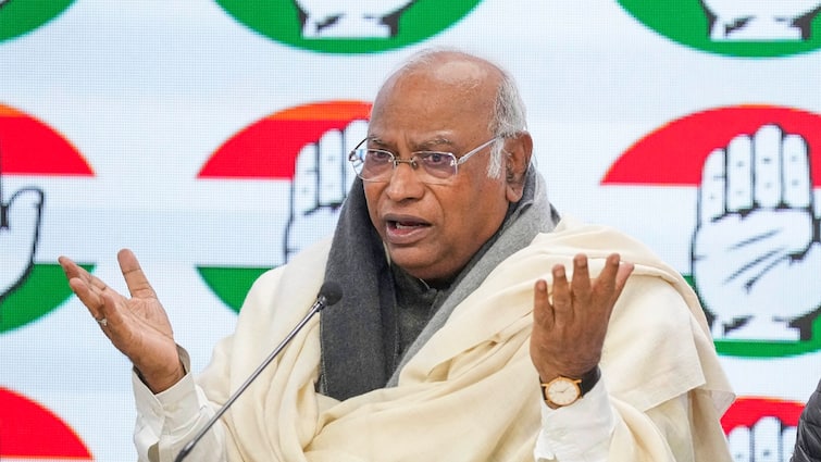 Mallikarjun Kharge broke his silence on the news of Jayant Chaudhary joining BJP, know what the Congress chief said